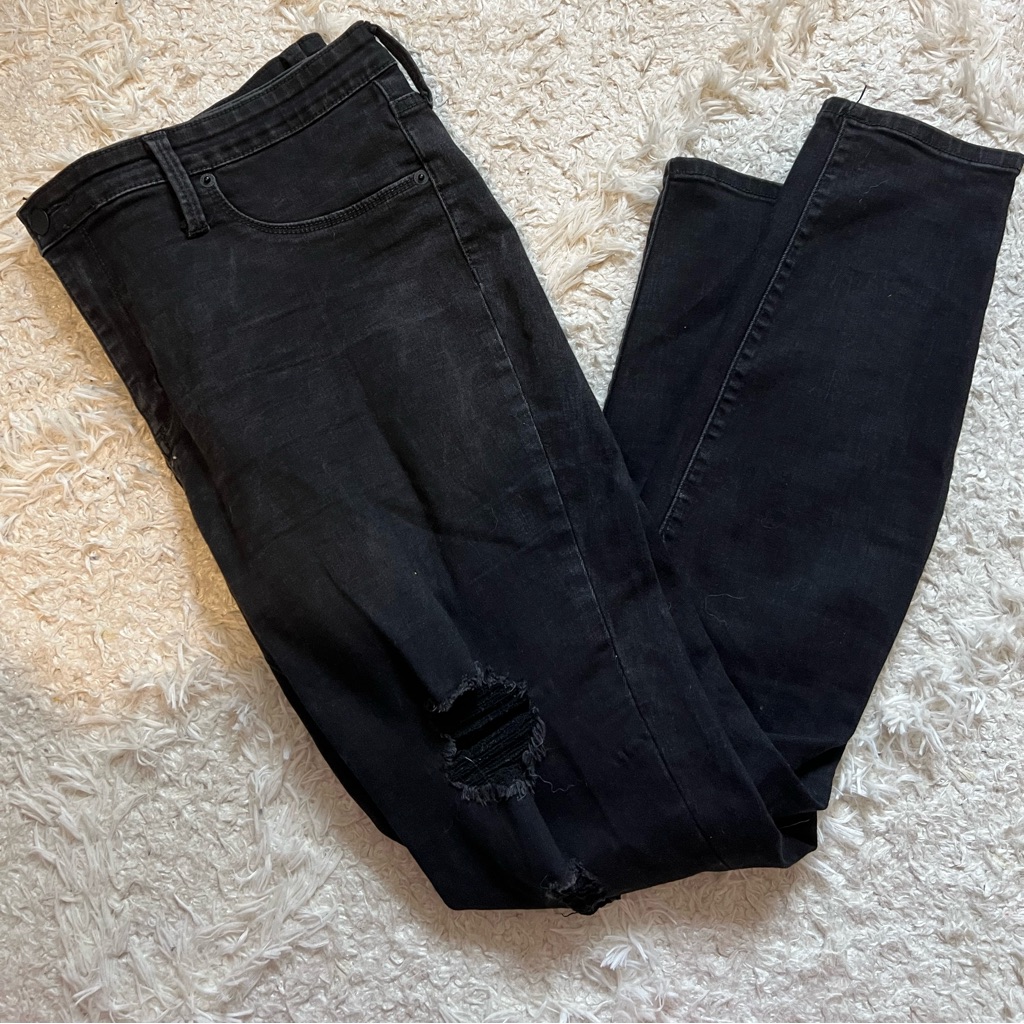 Skinny Washed Black Destroyed Jeans